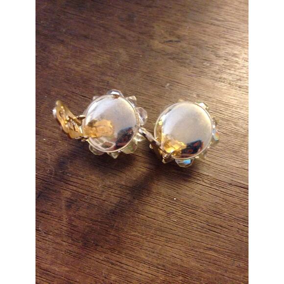 5/$25 LISNER Clear AB Cluster Bead Clip On Earrings - Picture 3 of 5